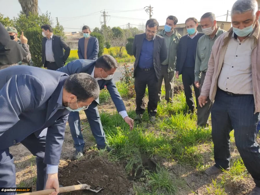 برگزاری مراسم هفته درختکاری در آموزشکده فنی و حرفه ای دختران کوثر گنبد کاووس 3